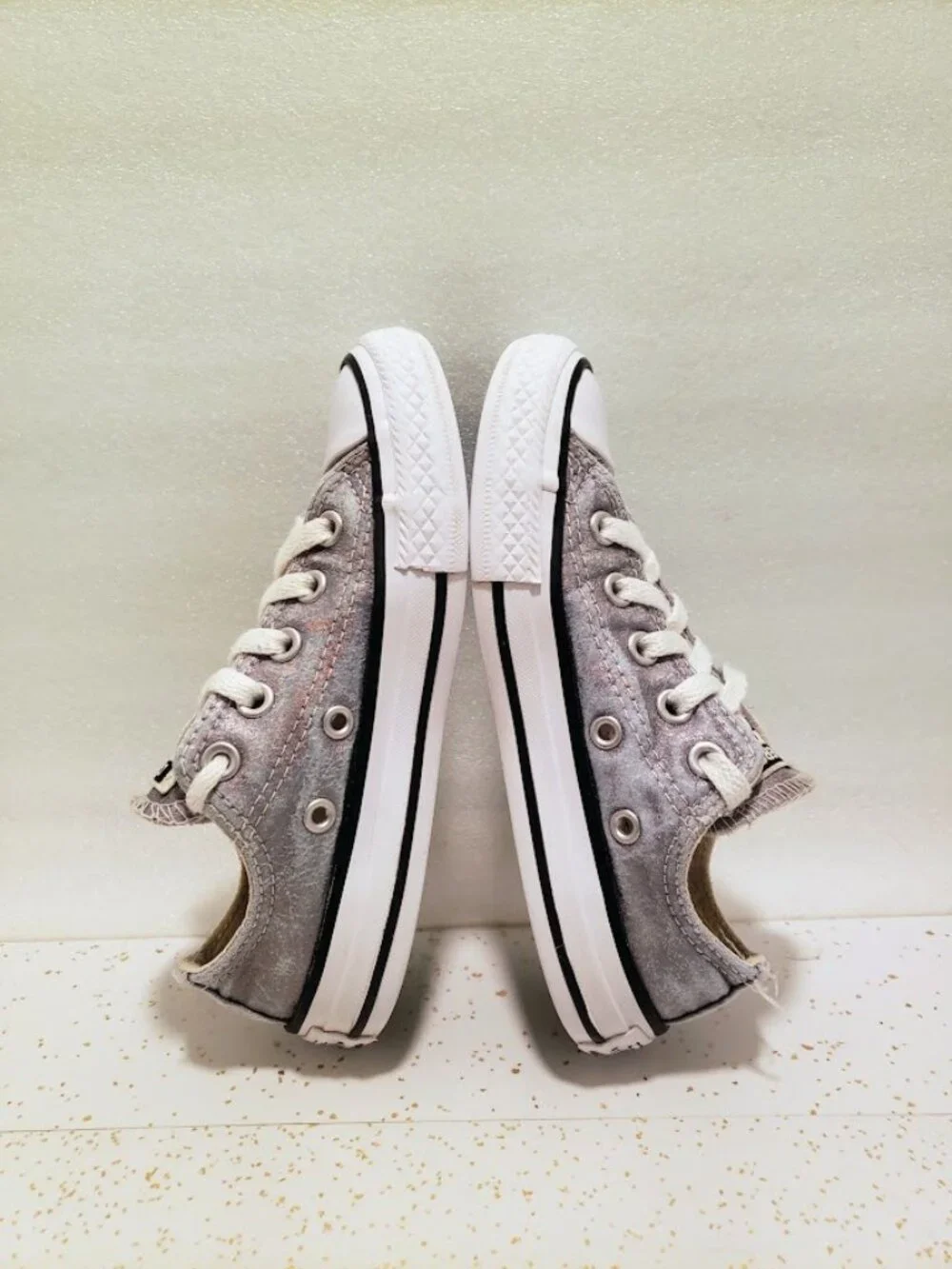 Converse Chuck Taylor All Star Distressed Grey Metallic Sneakers Kids Size 11